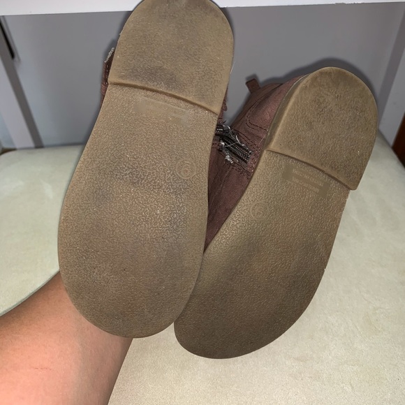 Boots - Picture 6 of 6